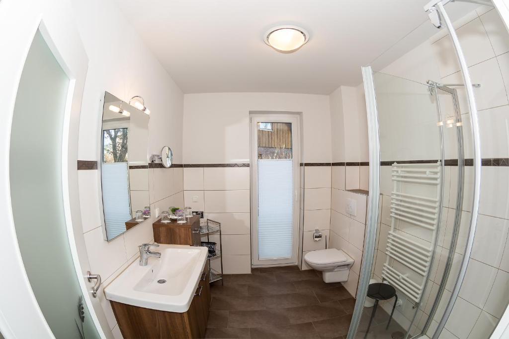 Apartmenthaus Kleiner Falke Ostseebad Ostseebad Binz Zimmer foto